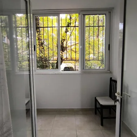 Maison De *